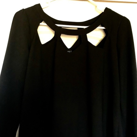 Very J Black Cut Out Neckline Boutique Dress - Picture 2 of 4